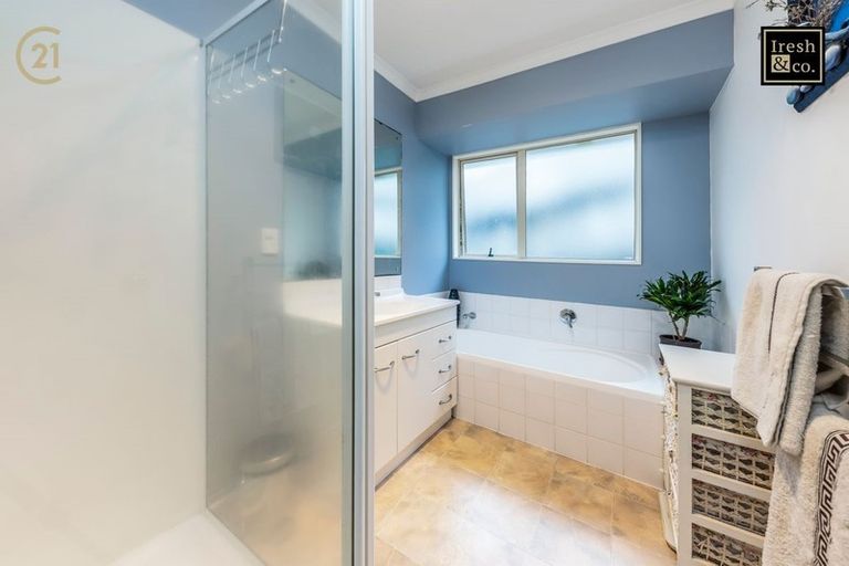 Photo of property in 22a Lizzie Lane, Clover Park, Auckland, 2019