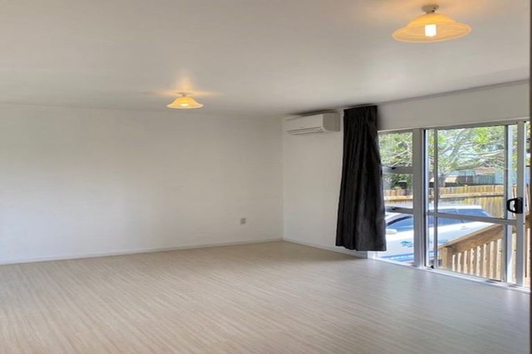 Photo of property in 34 Finlayson Avenue, Clendon Park, Auckland, 2103