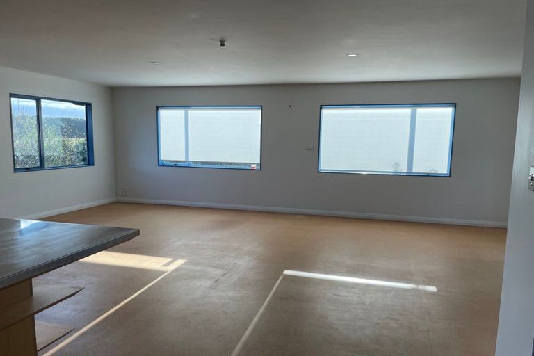 Photo of property in 1921 Parewanui Road, Parewanui, Bulls, 4894