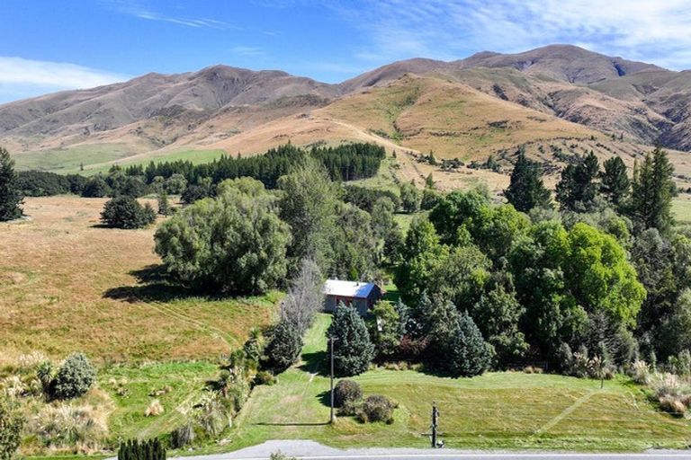 Photo of property in 2034 Fairlie Tekapo Road, Burkes Pass, Fairlie, 7987