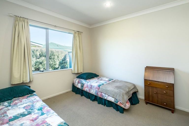 Photo of property in 5 Awhina Drive, Greytown, 5712