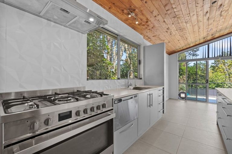 Photo of property in 6a Puketaha Road, Swanson, Auckland, 0816