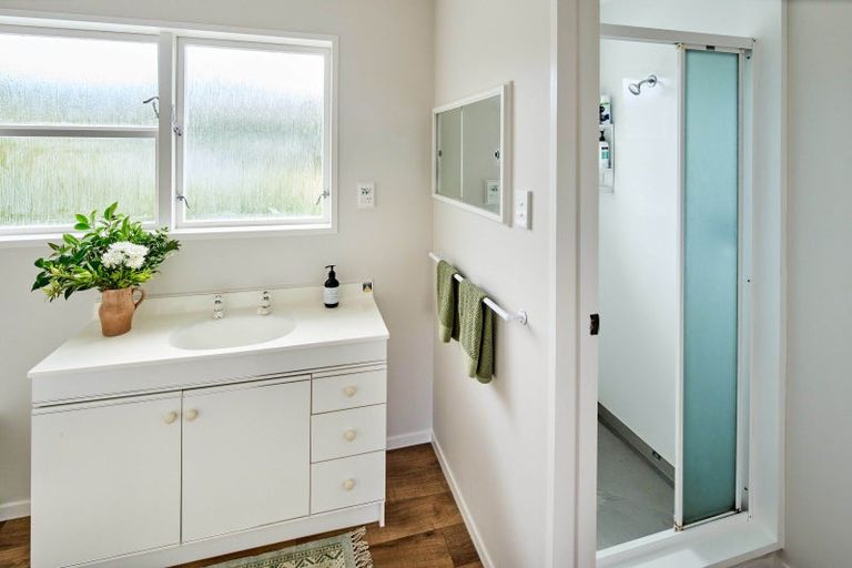 Photo of property in 11 Mckeefry Grove, Tawa, Wellington, 5028