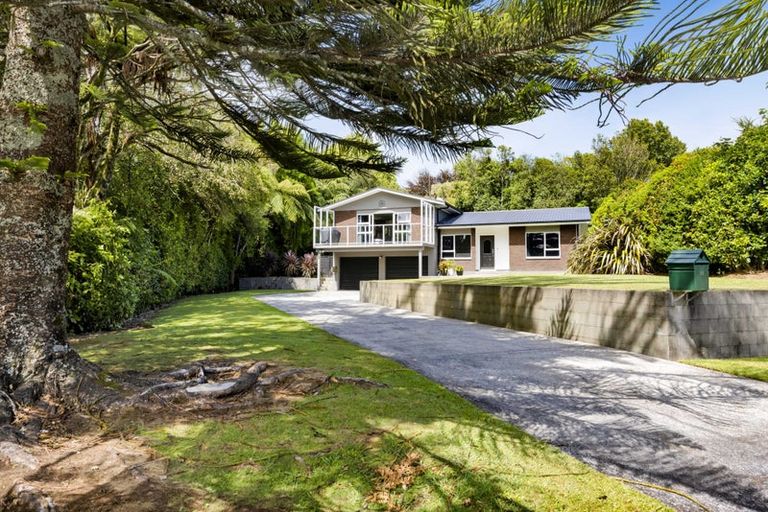 Photo of property in 21 Tainui Terrace, Inglewood, 4330