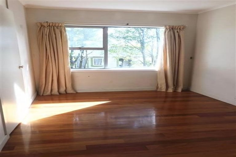 Photo of property in 11 Epping Road, Henderson, Auckland, 0610