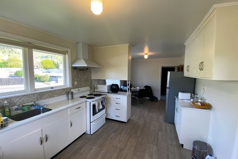 Photo of property in 2/98 Kawai Street, Nelson South, Nelson, 7010