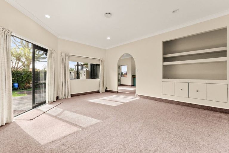 Photo of property in 1 Stableford Drive, Pyes Pa, Tauranga, 3112