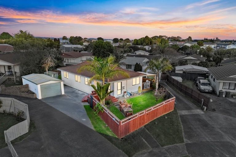 Photo of property in 2/8 Martha Lane, Weymouth, Auckland, 2103