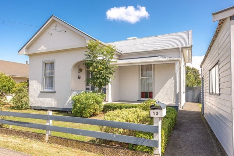 Photo of property in 13 Burton Avenue, Whanganui East, Whanganui, 4500