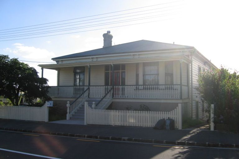 Photo of property in 19 Buchanan Street, Devonport, Auckland, 0624