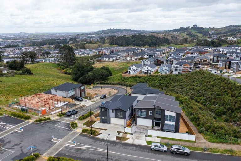 Photo of property in 1 Verdant View Avenue, Flat Bush, Auckland, 2019