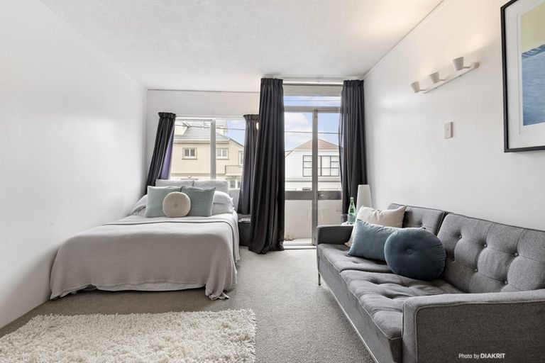 Photo of property in Melksham Towers, 102/131 Brougham Street, Mount Victoria, Wellington, 6011