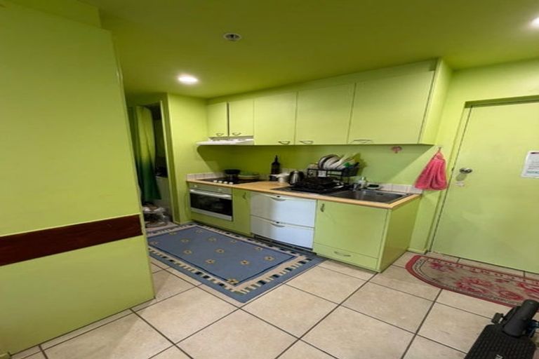Photo of property in 3n/10 Crown Lynn Place, New Lynn, Auckland, 0600