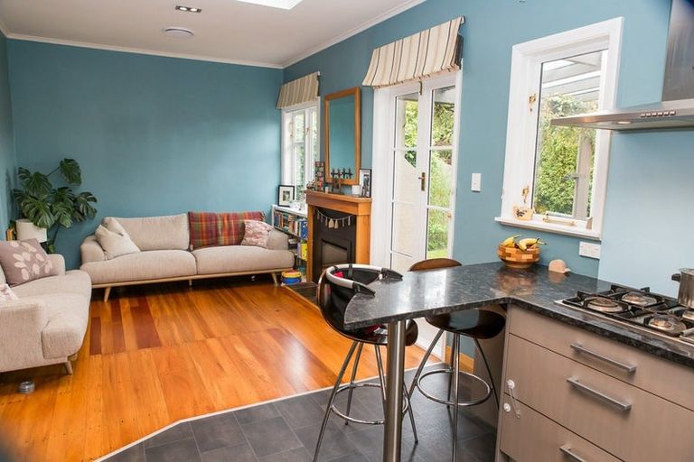 Photo of property in 4 Omar Street, Khandallah, Wellington, 6035