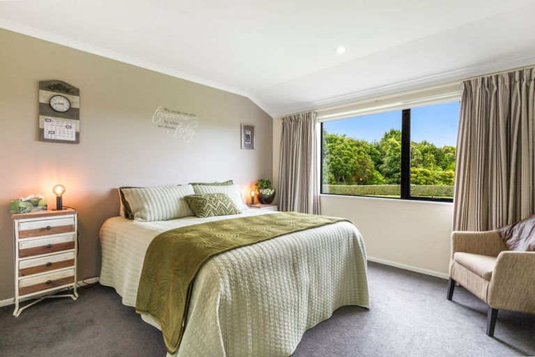 Photo of property in 98 Pitt Road, Hillsborough, New Plymouth, 4372