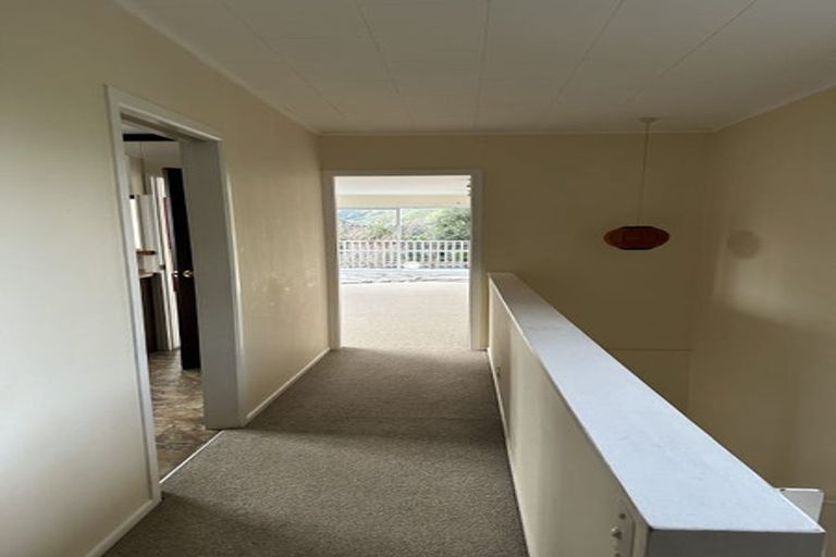 Photo of property in 6 Walker Avenue, Paremata, Porirua, 5026