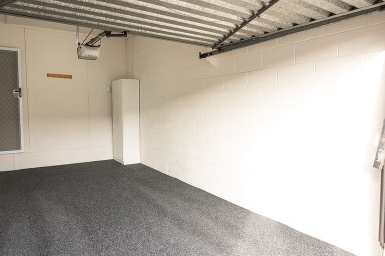 Photo of property in 2/52 Wallace Road, Papatoetoe, Auckland, 2025