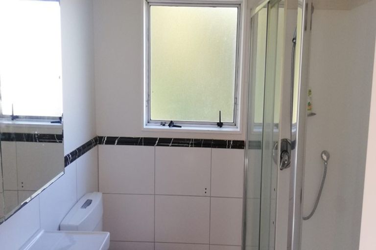 Photo of property in 2a Percy Dyett Drive, Karori, Wellington, 6012