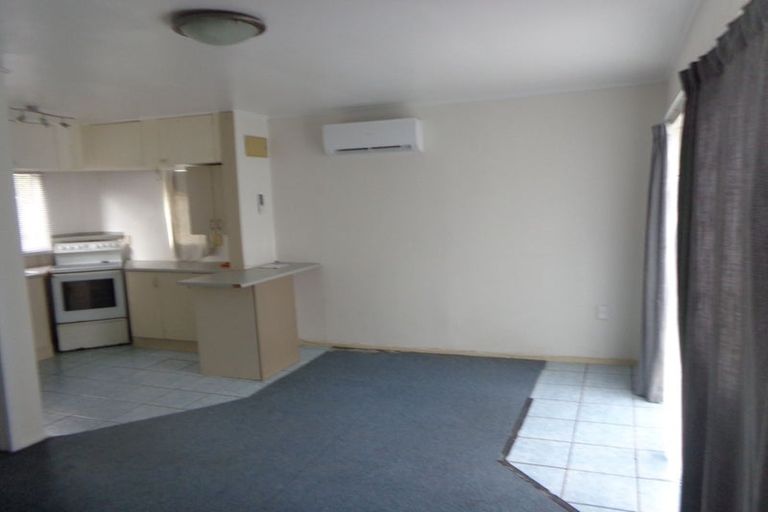 Photo of property in 1 Titoki Street, Te Atatu Peninsula, Auckland, 0610