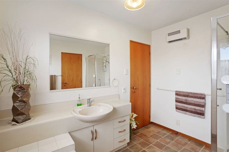 Photo of property in 16 Bella Rosa Drive, Hei Hei, Christchurch, 8042