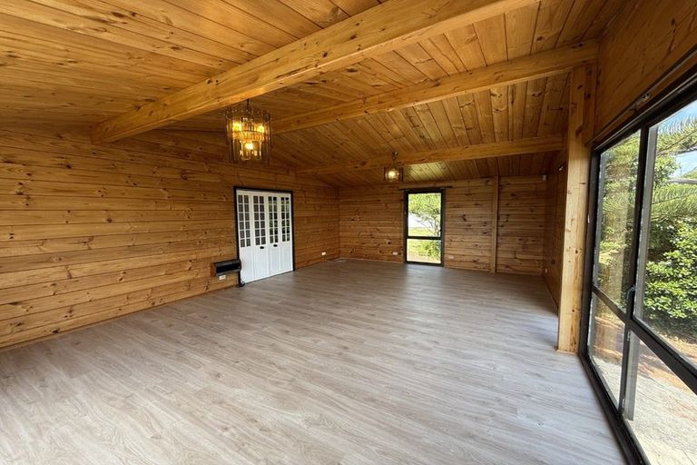 Photo of property in 6 Bronzewing Terrace, Unsworth Heights, Auckland, 0632