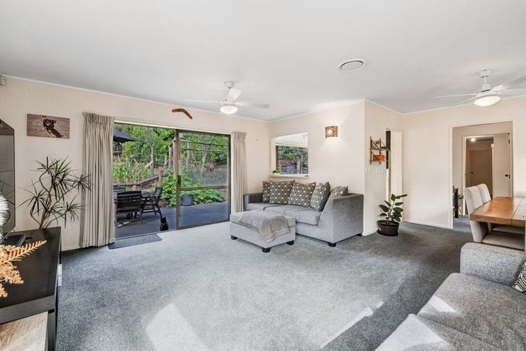 Photo of property in 1688 South Head Road, South Head, Helensville, 0874