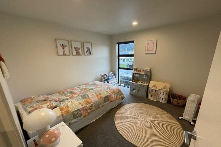 Photo of property in 2/28 Fitzherbert Road, Wainuiomata, Lower Hutt, 5014