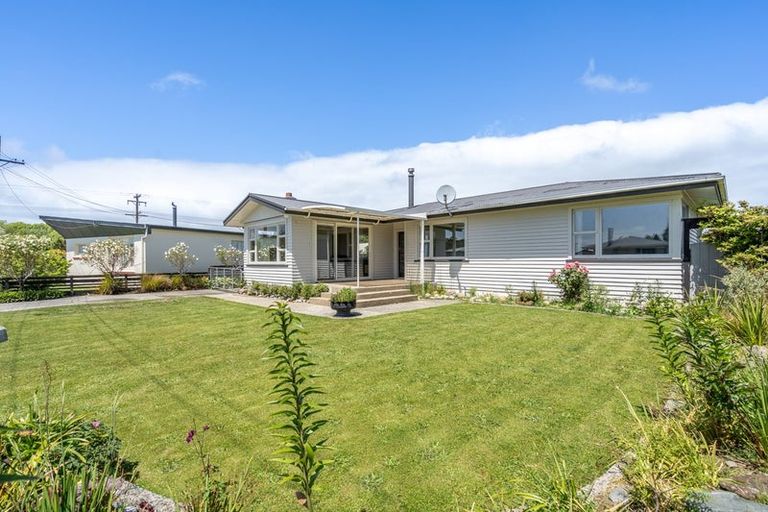 Photo of property in 3 Carlyle Street, Tuatapere, 9620