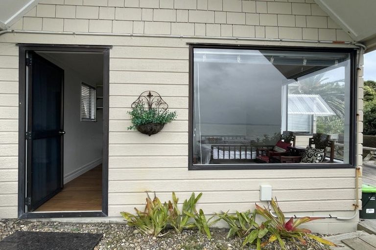 Photo of property in 204 Mellons Bay Road, Mellons Bay, Auckland, 2014