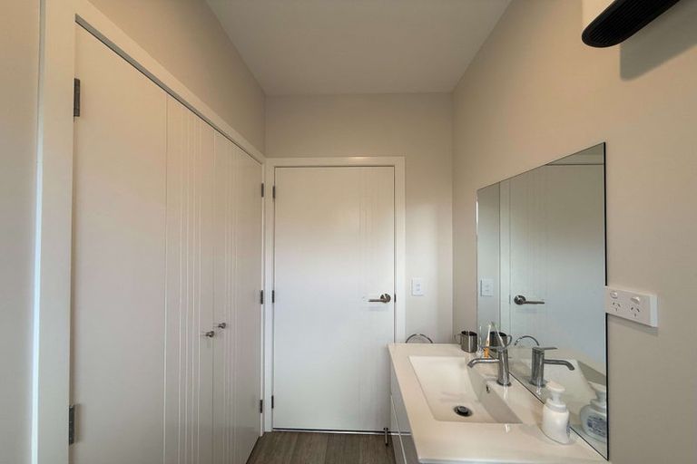 Photo of property in 451 Featherston Street, Palmerston North, 4414