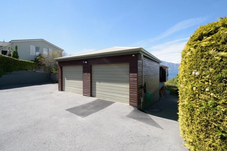 Photo of property in 25 Avalon Crescent, Fernhill, Queenstown, 9300