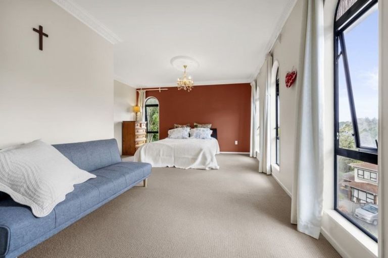 Photo of property in 11 Homewood Place, Chatswood, Auckland, 0626