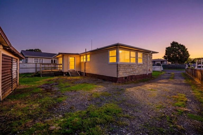 Photo of property in 27 President Avenue, Papakura, 2110