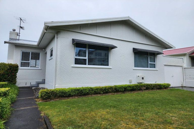 Photo of property in 81 Mangorei Road, Strandon, New Plymouth, 4312