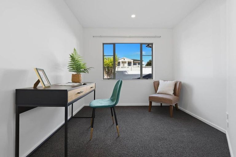 Photo of property in 116 Onetaunga Road, Chatswood, Auckland, 0626