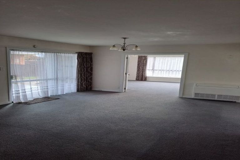 Photo of property in 7 Storry Place, Avonhead, Christchurch, 8042