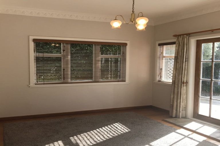 Photo of property in 15 Saint James Avenue, Boulcott, Lower Hutt, 5011