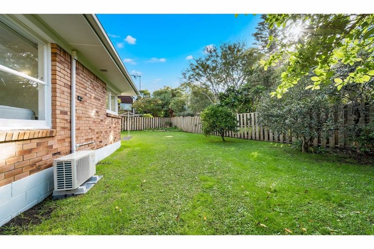 Photo of property in 2/53 Richards Avenue, Forrest Hill, Auckland, 0620