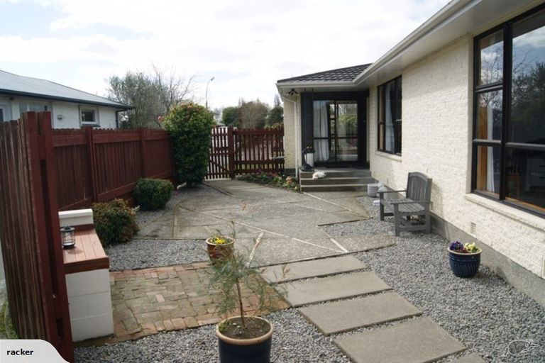 Photo of property in 15 Talltree Avenue, Avonhead, Christchurch, 8042