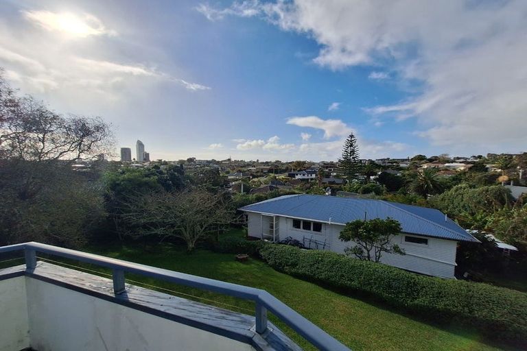 Photo of property in 6 Crichton Terrace, Hauraki, Auckland, 0622