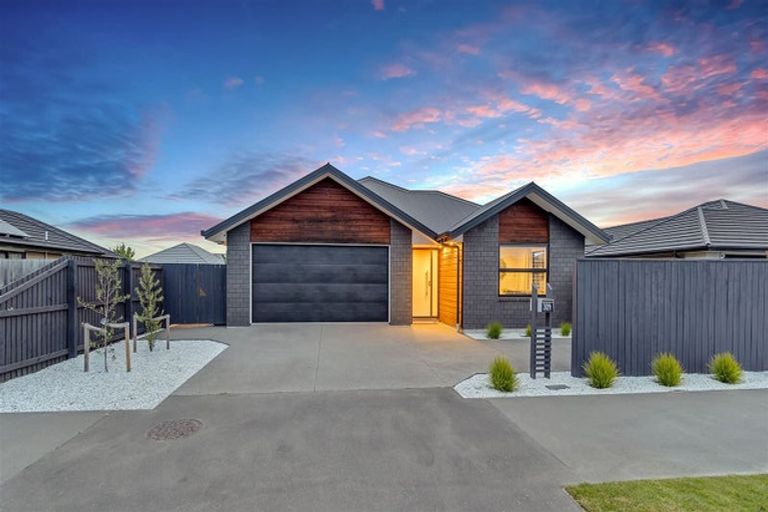 Photo of property in 309 Halswell Junction Road, Halswell, Christchurch, 8025