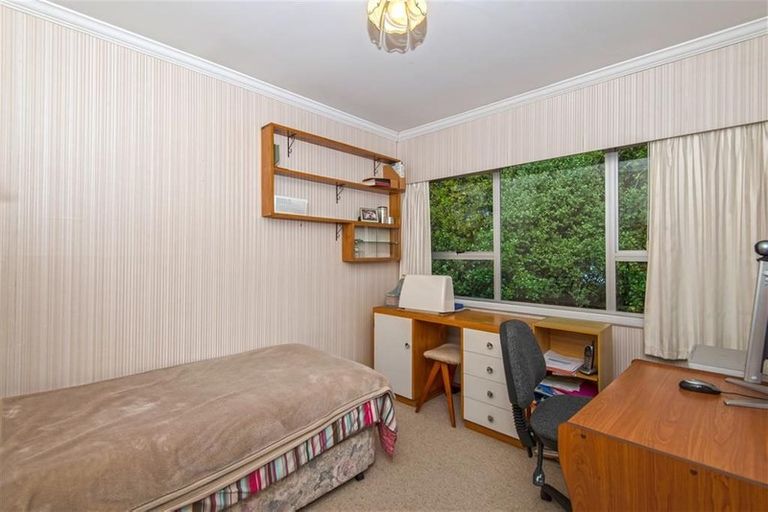 Photo of property in 33a Forrest Hill Road, Milford, Auckland, 0620