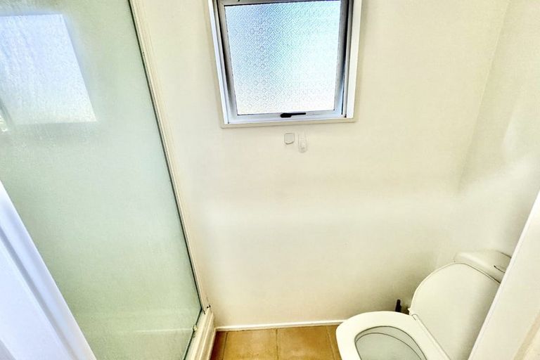 Photo of property in 25a Schnapper Rock Road, Greenhithe, Auckland, 0632