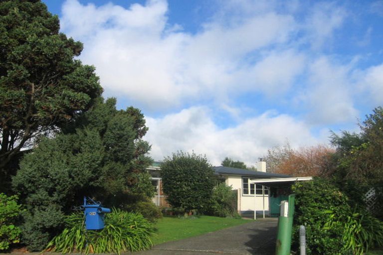 Photo of property in 10a Brett Place, Takaro, Palmerston North, 4412