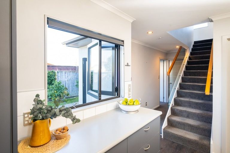 Photo of property in 23a Avondale Road, Taradale, Napier, 4112