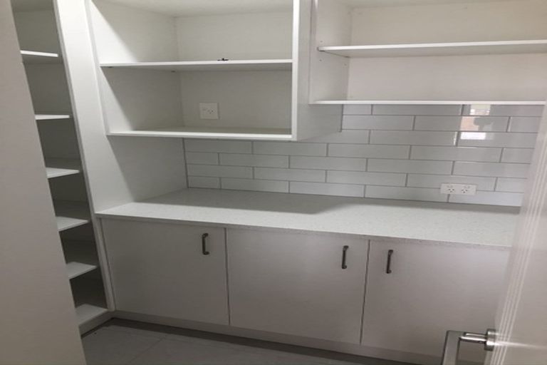 Photo of property in 9 Davey Crescent, Orewa, 0931