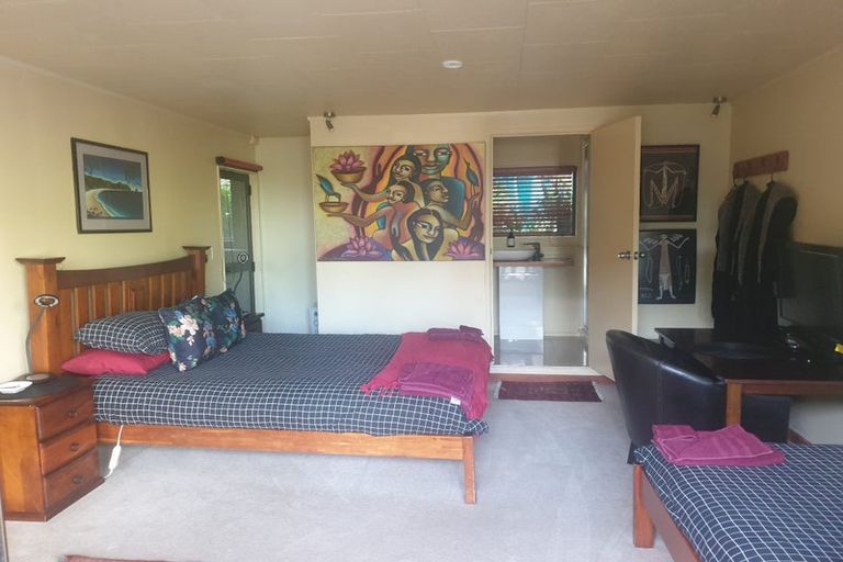 Photo of property in 304 Thames Coast Sh25 Road, Thornton Bay, Thames, 3575