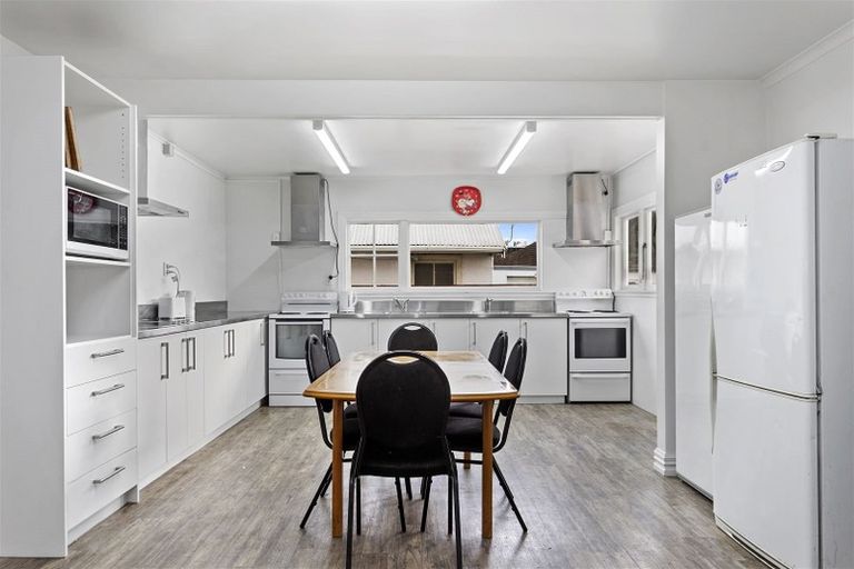 Photo of property in 147 Olliviers Road, Phillipstown, Christchurch, 8011