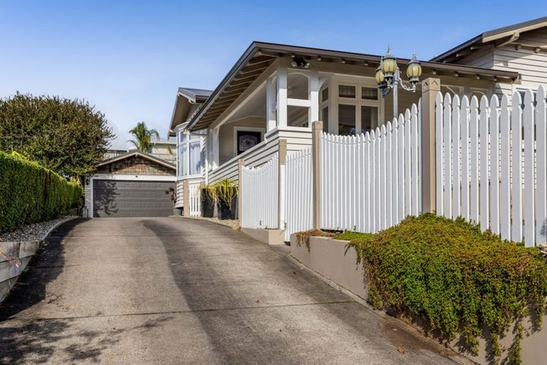 Photo of property in 183 Tukapa Street, Westown, New Plymouth, 4310