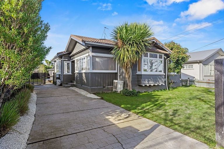 Photo of property in 186 Stapletons Road, Richmond, Christchurch, 8013
